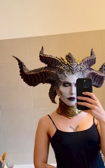 《暗黑破坏神4：憎恨之王》女玩家晒莉莉丝Cosplay视频