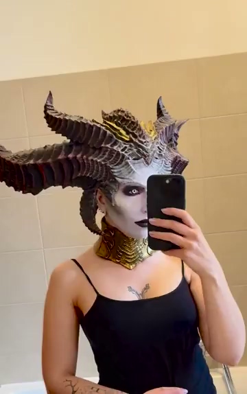 《暗黑破坏神4：憎恨之王》女玩家晒莉莉丝Cosplay视频